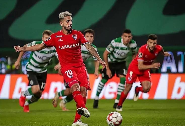 包含葡超今夜走向成谜；布莱顿内部沟通；态度坚定；赛季目标并未改变的词条